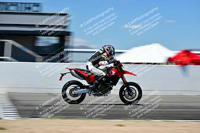 media/Mar-25-2024-Moto Forza (Mon) [[8d4319bd68]]/3-Intermediate Group/Session 4 (Front Straight Speed Pans)/